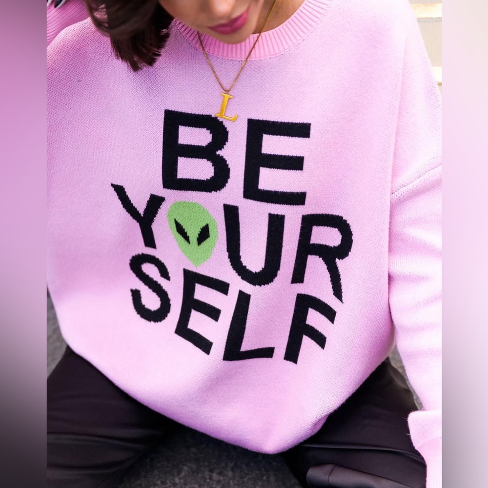 RARE, NWOT Dressed in LALA “Be Yourself” Oversized Alien Knit in Pink, Sz  - S/M - Picture 3 of 16